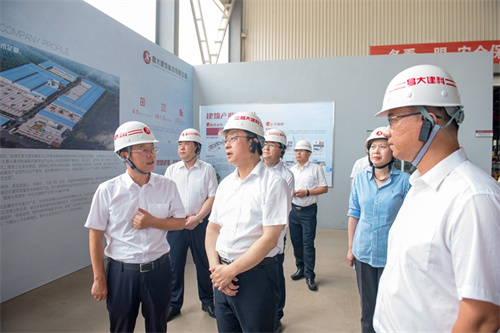 市委書記劉運(yùn)來集團(tuán)調(diào)研 集團(tuán)董事長(zhǎng)徐鵬強(qiáng)、總裁朱九洲陪同
